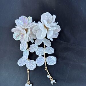 Zara Iridescent White Floral Earrings